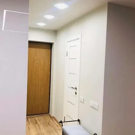 Center Rutu Street 아파트